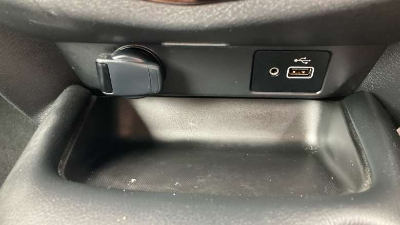 Nissan Juke 1.0 DiG-T 114 N-Connecta 5dr Petrol Hatchback